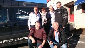 AVIOR: Øverst fra venstre. Olav Nerhus  Karin Mets , Office Manager Hans Hellsten, Prosjekt Coordinator, Avior Protection AS Alex Lorentzen, Technical Supervisor Crane Foran fra venstre: Frode Abusland, Daglig Leder, Avior Kompetanse AS Tom Pedersen, Offshore Manager